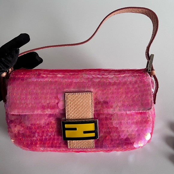 Iconic Fendi pink sequin baguette - Picture 7 of 7